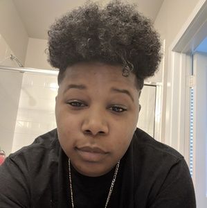 Meet your Posher, Mercedes